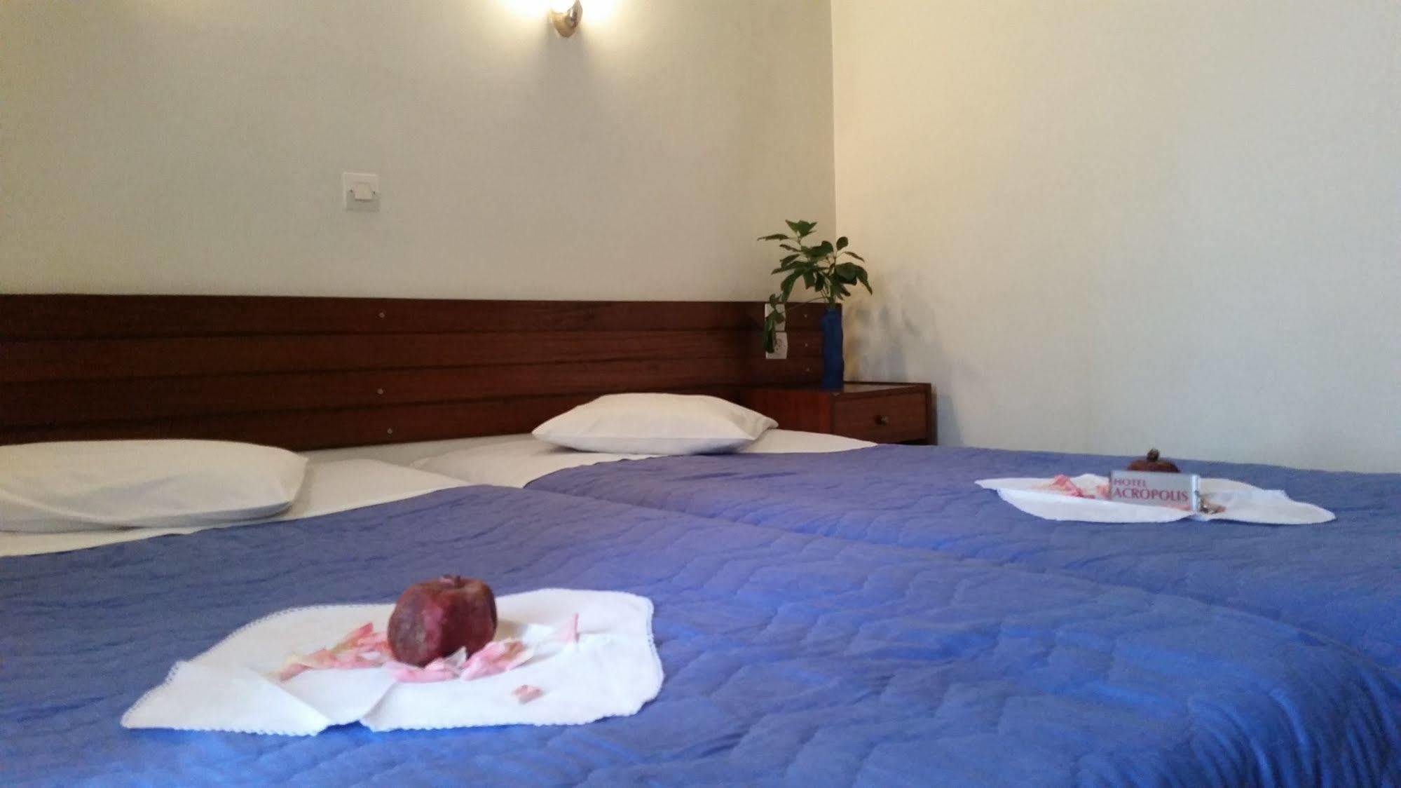 Acropolis Hotel Corinthe Extérieur photo